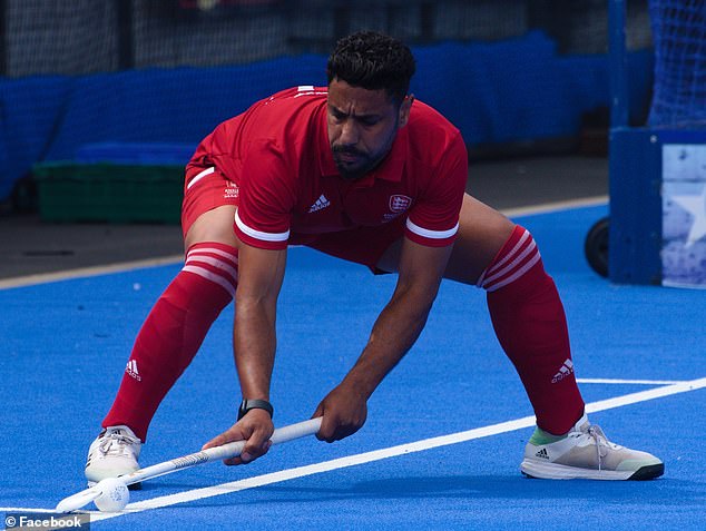 Samak suggested to a fellow hockey coach that his wife was drinking a bottle of wine a night