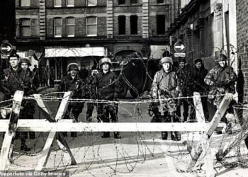British troops behind a barbed wire barricade at Bloody Sunday in 1972