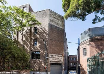 Tucked away in a quiet laneway in the heart of Darlinghurst, behind the brick shell of an old warehouse, sits one of Sydney's most striking inner-city residences