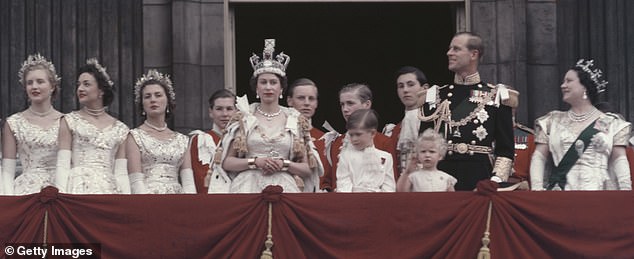 Lady Glenconner, left, on the balcony of Buckingham Palace after Elizabeth's Coronation