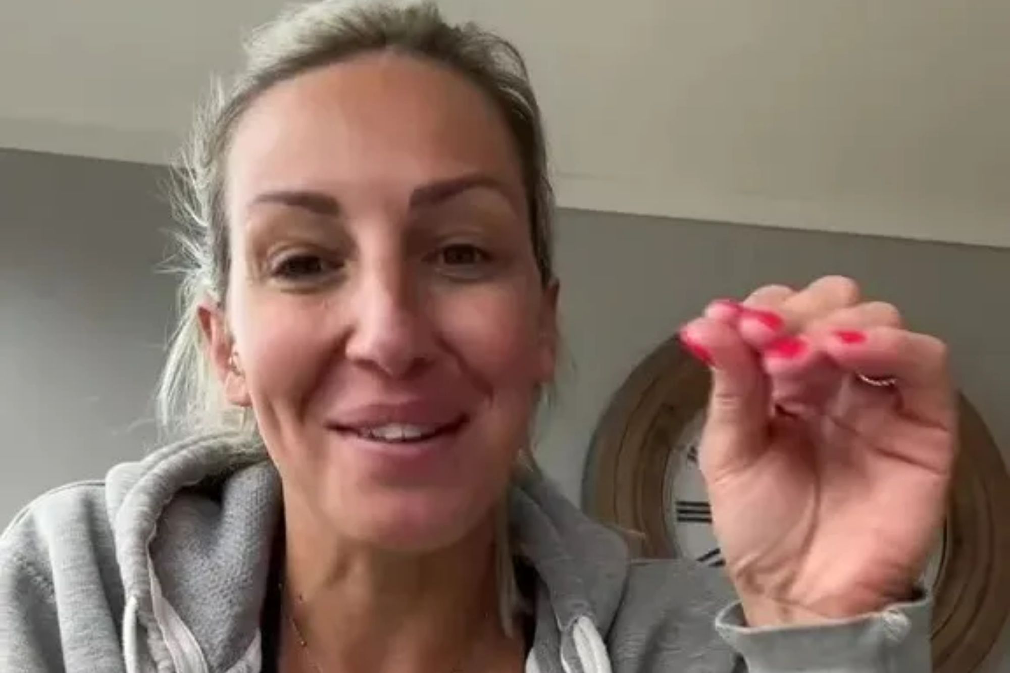 An image collage containing 1 images, Image 1 shows NINTCHDBPICT001033054377