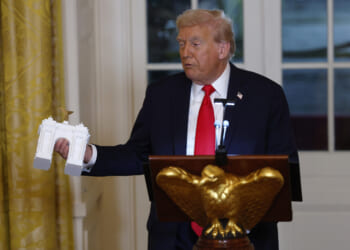 Is There a Problem With Donald Trump’s Arch of Triumph?