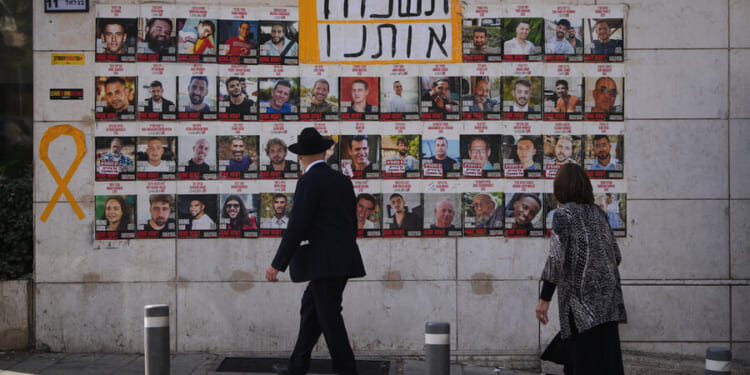 Israeli bombing in Gaza subsides amid push for U.S.-backed deal