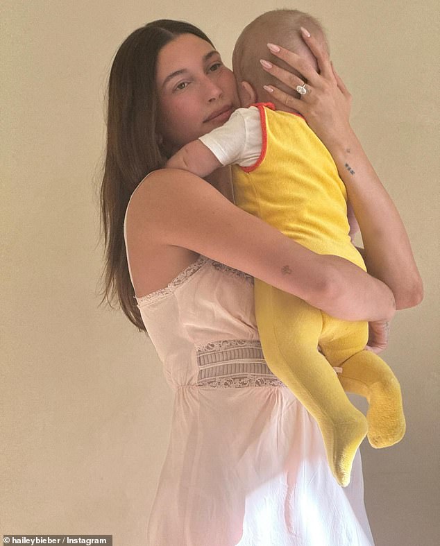 The performer could be seen sitting on a couch as he talked to close pals and said, 'I remember dealing with, like - there was tension with... 'cause we had a doula and then we had a nurse as well'