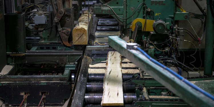 Lumber-Tariff Innovations Show How to Fix Metal Tariffs