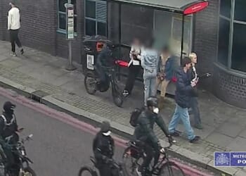 Police chiefs have called on Apple and Google to prevent stolen mobile phones being able to connect with cloud services, which would render them useless to thieves, as 80,000 devices are snatched a year in London