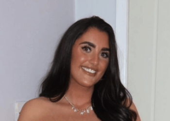 My huge 30K boobs caused daily pain, unwanted stares & got me fired