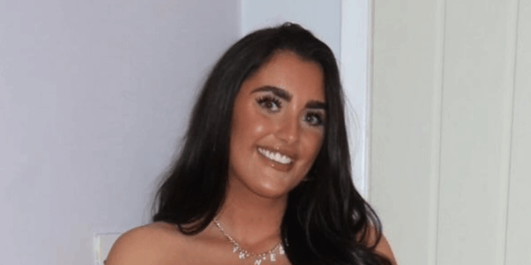 My huge 30K boobs caused daily pain, unwanted stares & got me fired