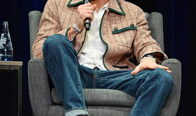 Ryan Reynolds kept tight-lipped about wife Blake Lively at his latest public speaking engagement this week - two weeks after he insulted her onstage (pictured on October 5 in Chicago)