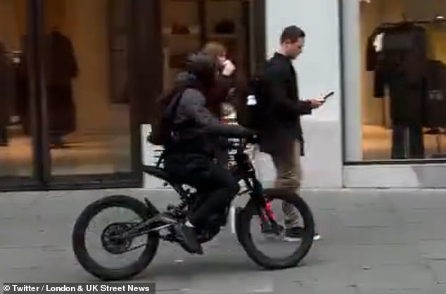 Another terrifying phone snatch which happened in London last year