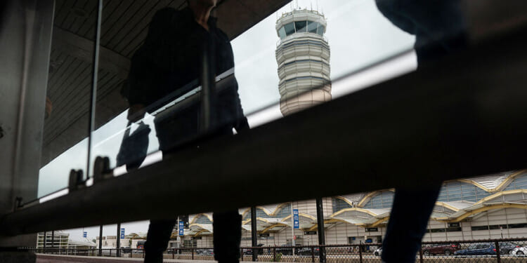 Shutdown spotlights a persistent problem: Too few air traffic controllers