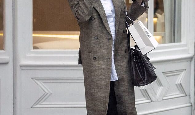 Stella McCartney, 54, wearing a long double-breasted tweed coat, was seen waiting in the reception of celebrity skin care expert Keren Bartov and getting increasingly irritated