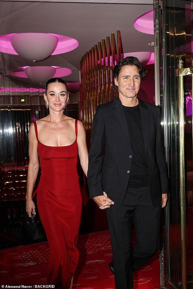 A body language expert has determined Katy Perry and Justin Trudeau were sending a message to their exes and fans during their first public date