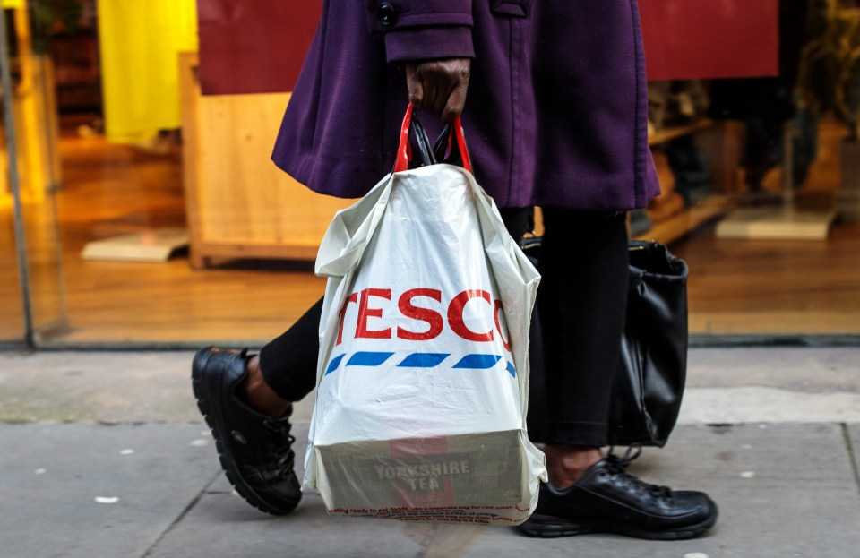 UK Government Proposes Higher Plastic Bag Charge