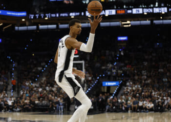 The Alien Who Fell To Earth 