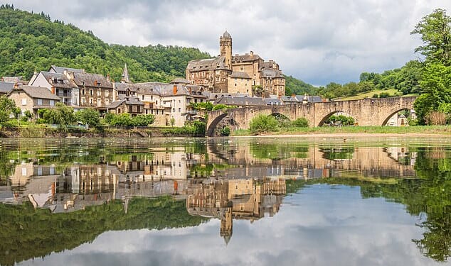 First and foremost, the Aveyron is known for its abundance of castles and chocolate box villages - including Estaing