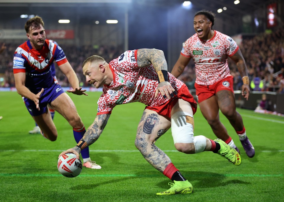 Leigh Leopards Josh Charnley scores a try.