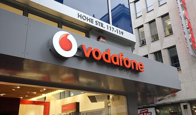 Vodafone is now down in a crash that is already affecting hundreds of thousands of users