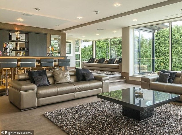 The home has no less than six reception rooms, a swimming pool, sauna, steam room, gym, home cinema, study and roof terrace