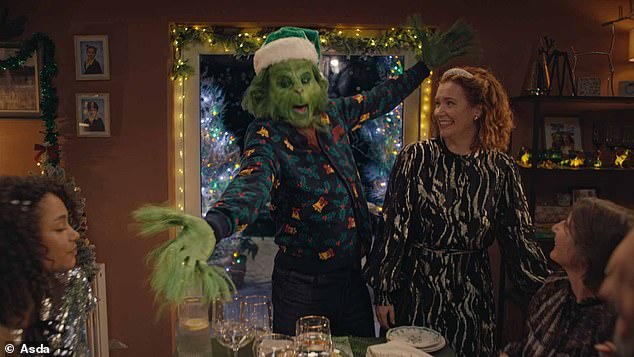 With a 'wallet that's no longer crying', the Grinch hosts a party at home, where he impresses his guests with a lavish spread and plenty of Christmas cheer