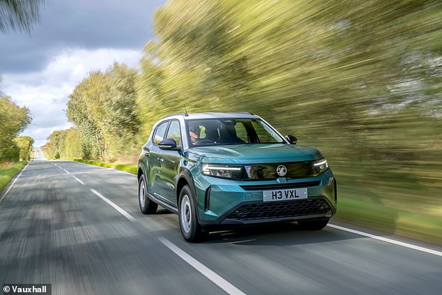 It’s certainly sprightly enough for a car in this class, with its 230Nm of torque helping the more potent hybrid accelerate to 62mph in nine seconds from a standing start. But it does make a racket doing so