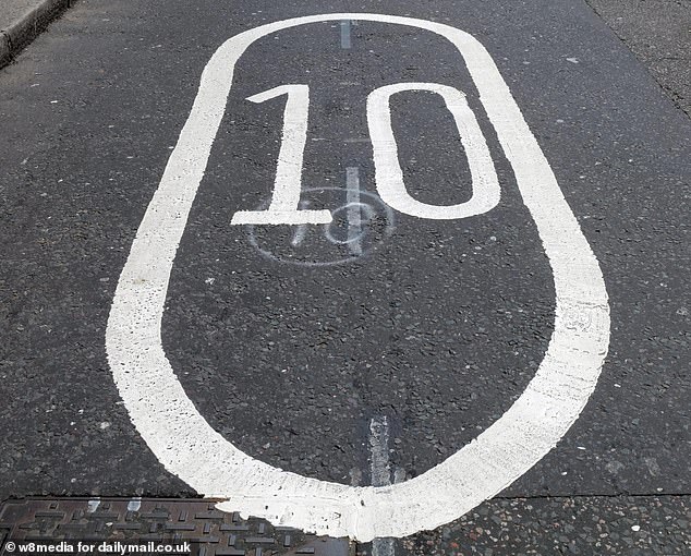 As London 's war on drivers wages, cab drivers with almost two decades of experience are warning they may be forced to give up their jobs as Britain's roads are no longer drivable