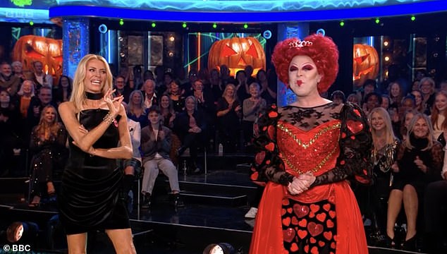 Tess replied: 'Nailed it!' prompting La Voix to give a cheeky wink to the camera as the audience erupted in applause