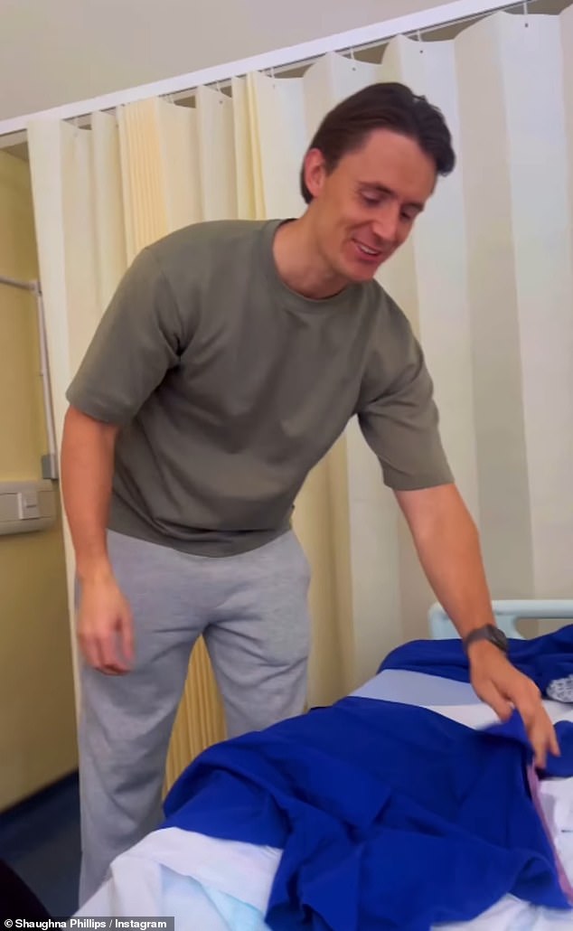 Billy was also seen folding clothes for Shaughna in the ward ahead of her giving birth to Sofia