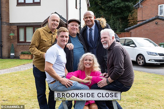 Fans are now calling for Brookside to return to screens after its nostalgic crossover episode with Hollyoaks
