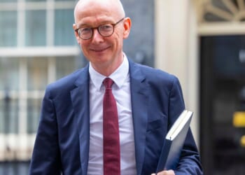 Workers who lose jobs will get higher benefit payouts than those who have never done a day’s work in Labour overhaul.