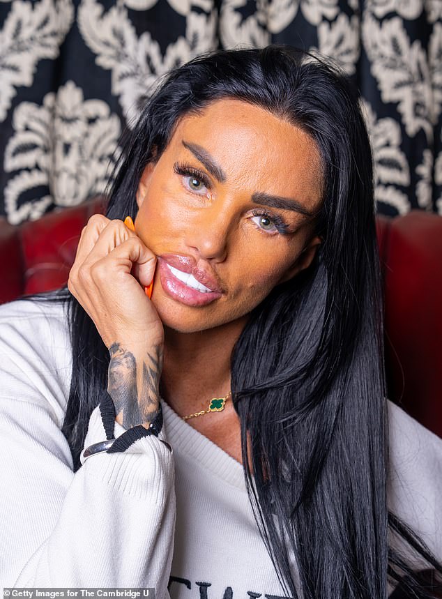 In September she even shared a photo of herself hooked up to an IV drip on her Snapchat account, soon after she was rushed to hospital over her weight loss