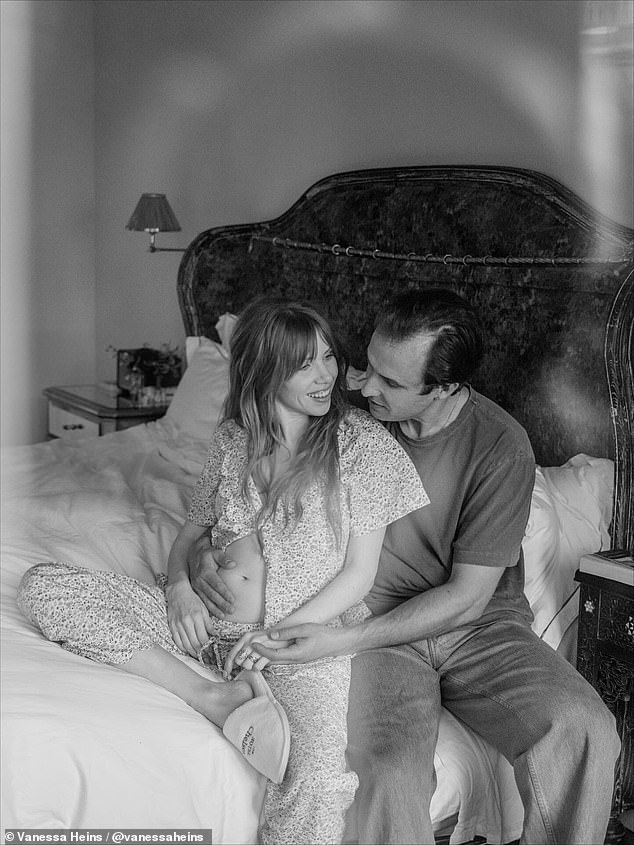 Jepsen looked over the moon as she debuted her bump