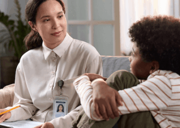 Social Workers vs. Psychologists: Which Human Services Path Fits You?