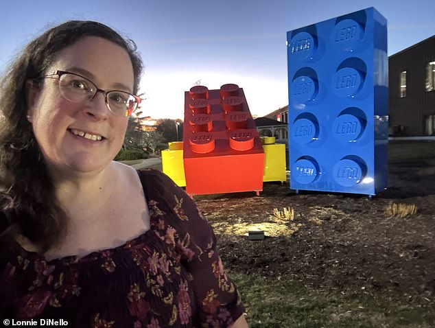 She logged on daily to chat with many of the new personalities she had developed, which included her three boyfriends: Lucian, Kale, and Zach