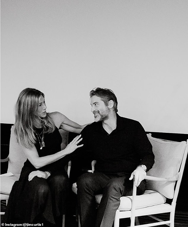 The post also contained images of Aniston and Curtis sharing the spotlight together