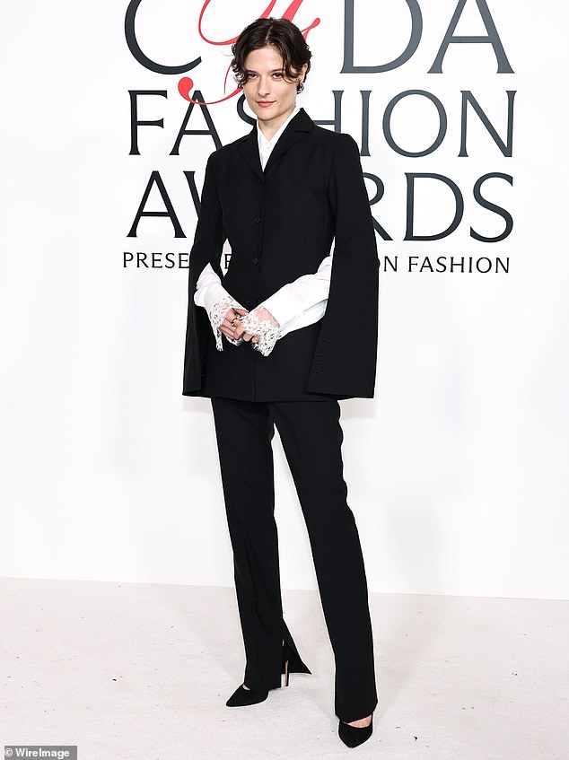 Her daughter was at the CFDA Awards on Monday where she wore a men's suit with a crisp white shirt. Her hair was worn short. This 34-year-old also went to Yale and now works as an actress too. Who is she?