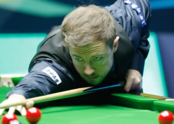 Jack Lisowski 'collapses over the line' as he fulfils childhood dream by finally beating snooker idol Ronnie O'Sullivan