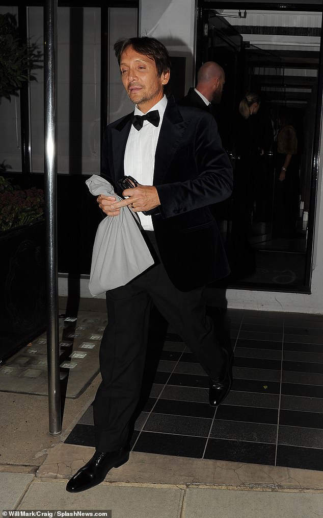 Family friend and Victoria's hair stylist Ken Paves was also on the guest list