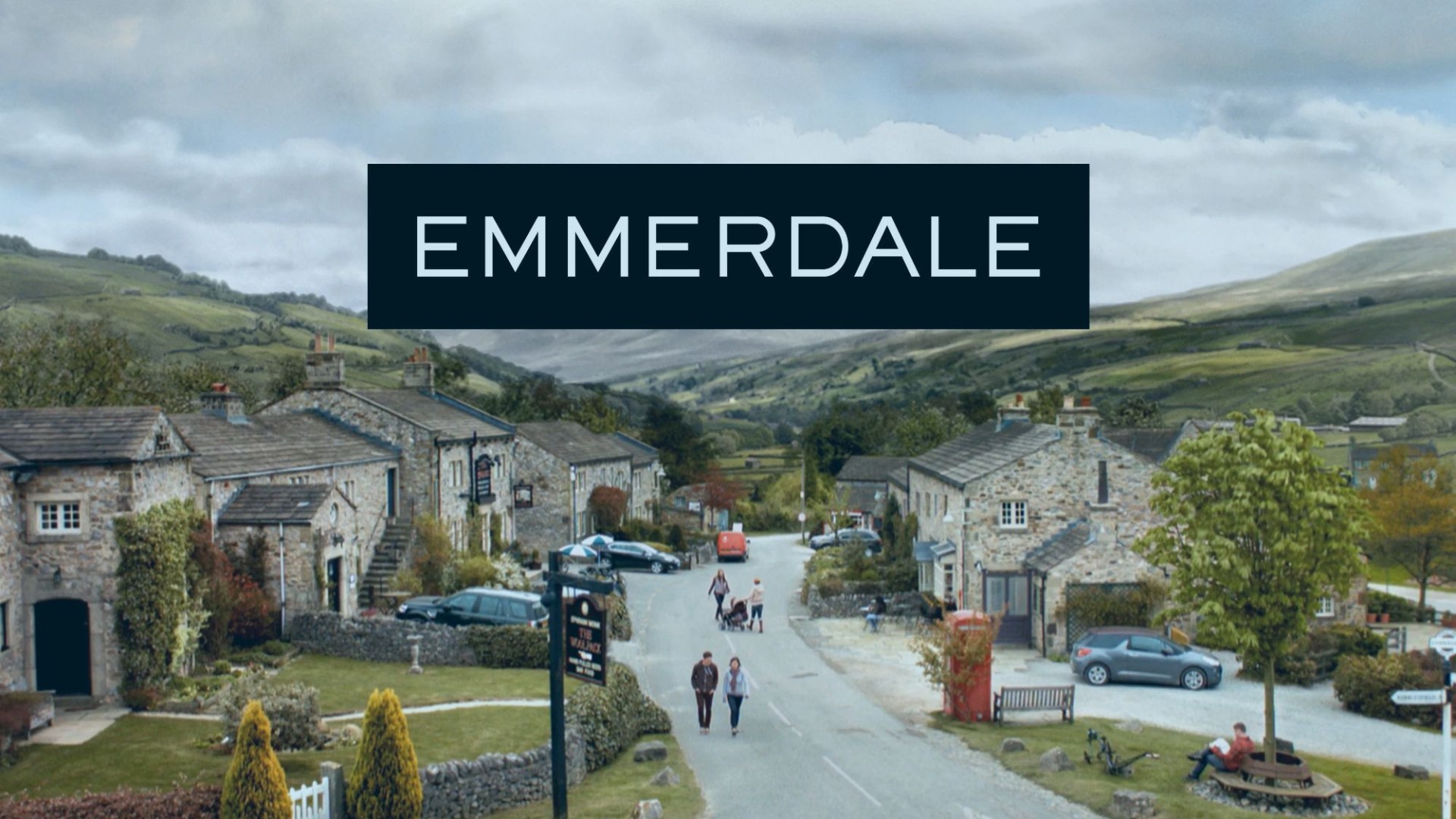 Emmerdale villain returns from the dead a week after being brutally killed in shock scenes