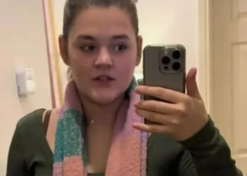 I wore a cute casual outfit to the opticians so was confused an old lady pointed out my MASSIVE error