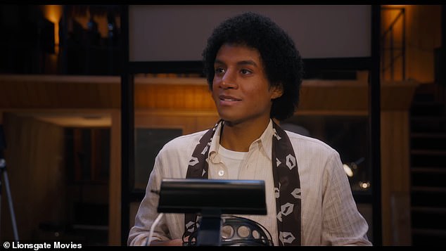 Fans were then able to see Jaafar speaking as Michael as he said in a lighter tone, 'Q, can you lower the lights for me please?'