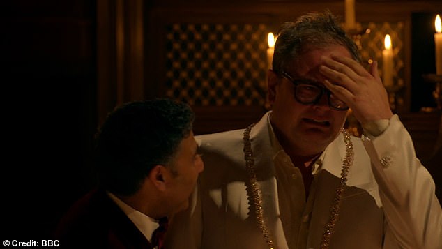 This was the moment Alan Carr revealed to his fellow players that he was a Traitor