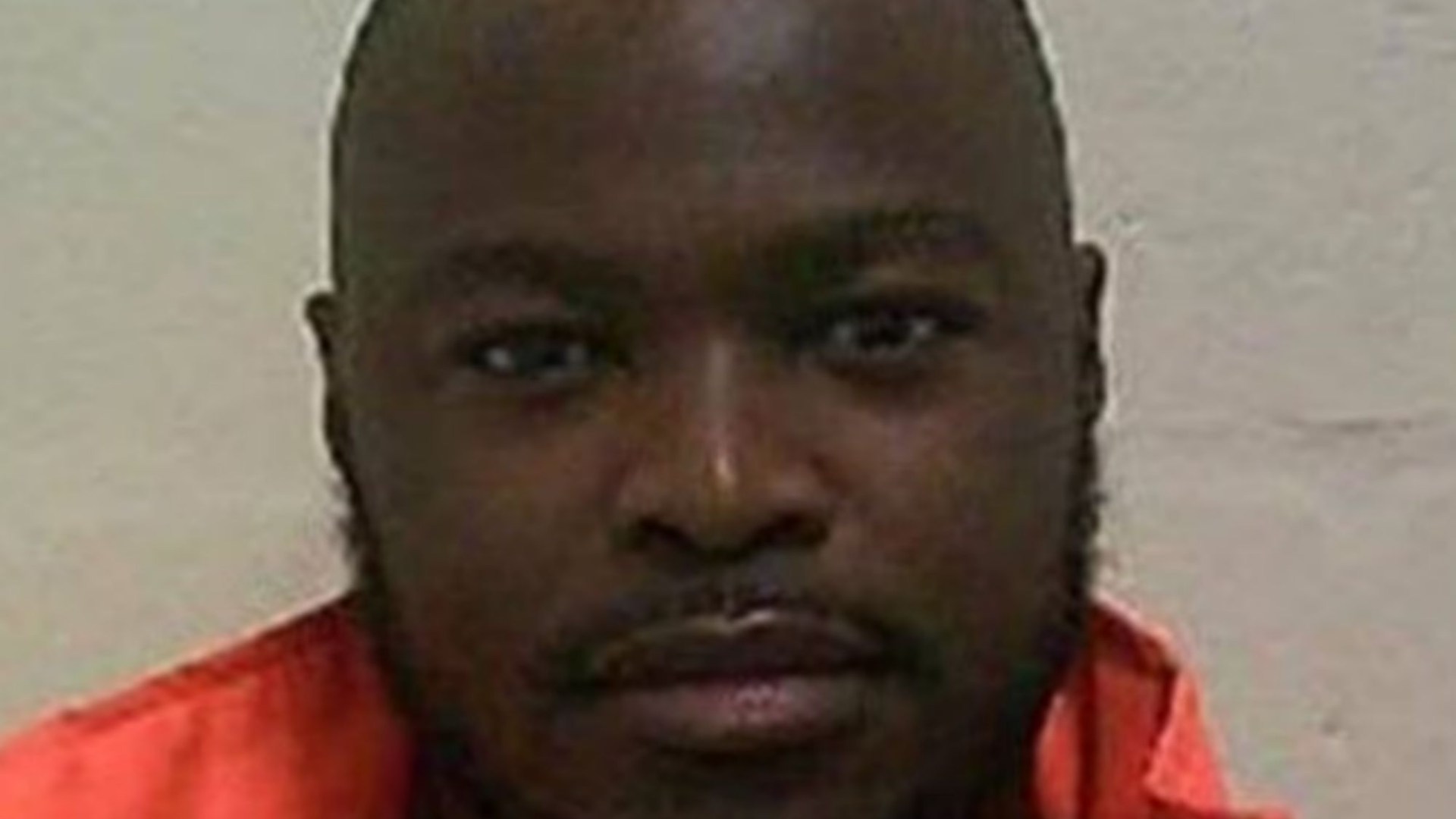 Cops hunt ANOTHER on the run prisoner as foreign national serving time for kidnap & wielding knife absconds from prison