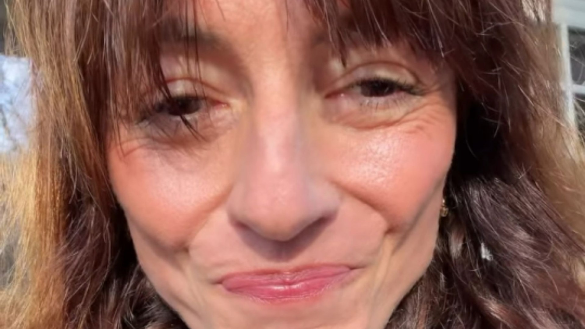 How Lorraine Kelly helped Davina McCall catch breast cancer 'very early' while on loo as she reveals shock diagnosis