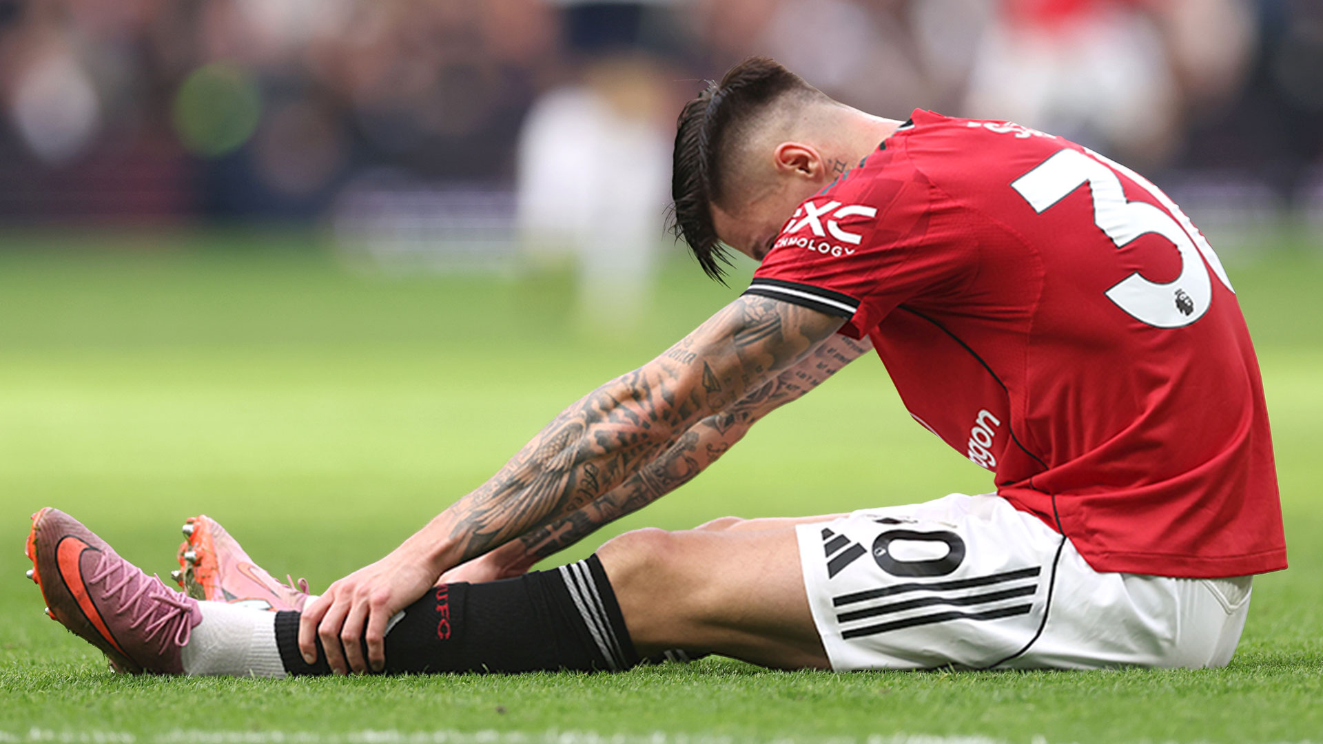 Man Utd fearing worst on Sesko injury that left team with 10-men vs Spurs and could be forced to sign striker in January