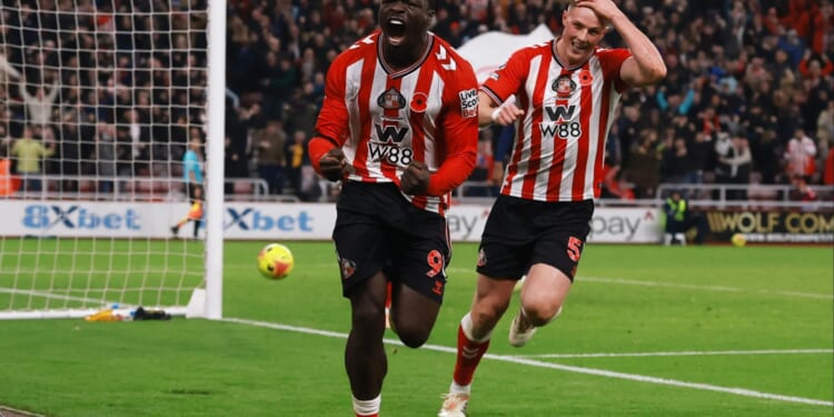 Sunderland 2 Arsenal 2: Brian Brobbey’s acrobatic equaliser leaves Gunners seething as winning run comes to an end