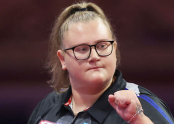 Beau Greaves tipped to cause 'serious problems' for Littler and Co as Grand Slam of Darts crowd sing her name