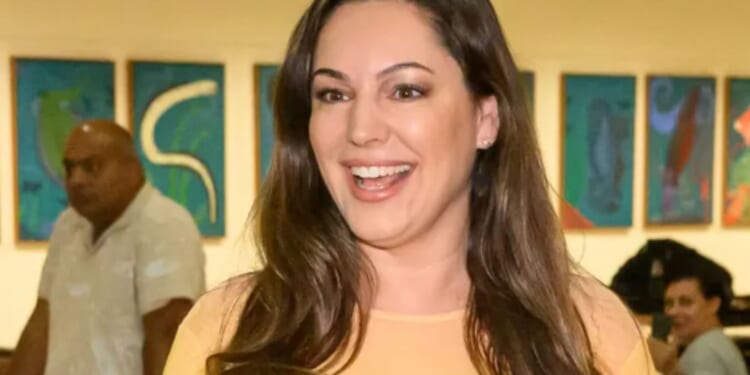 Kelly Brook is first I’m A Celebrity star to touch down in Australia as she reveals what she's going to 'miss' the most
