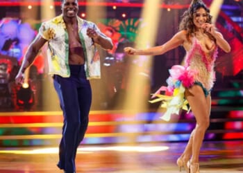 Strictly fans fume 'is it in his contract?' as they hit out at celeb for ‘doing same thing every week’