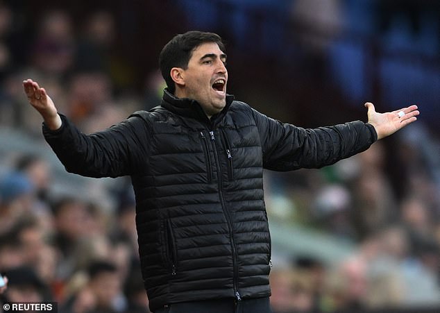 Speaking post-match, Bournemouth boss Andoni Iraola confirmed Smith had a concussion